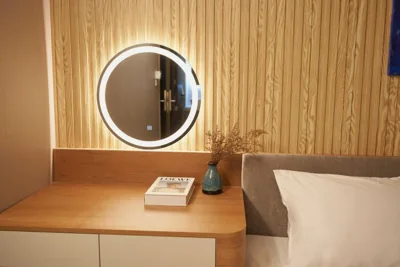 Private saving room for a solo traveller in Nightmarket, Hanoi – Photos 8